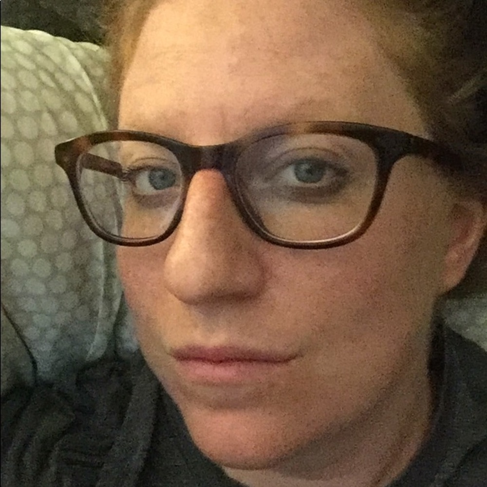 Meet your Posher, Julia